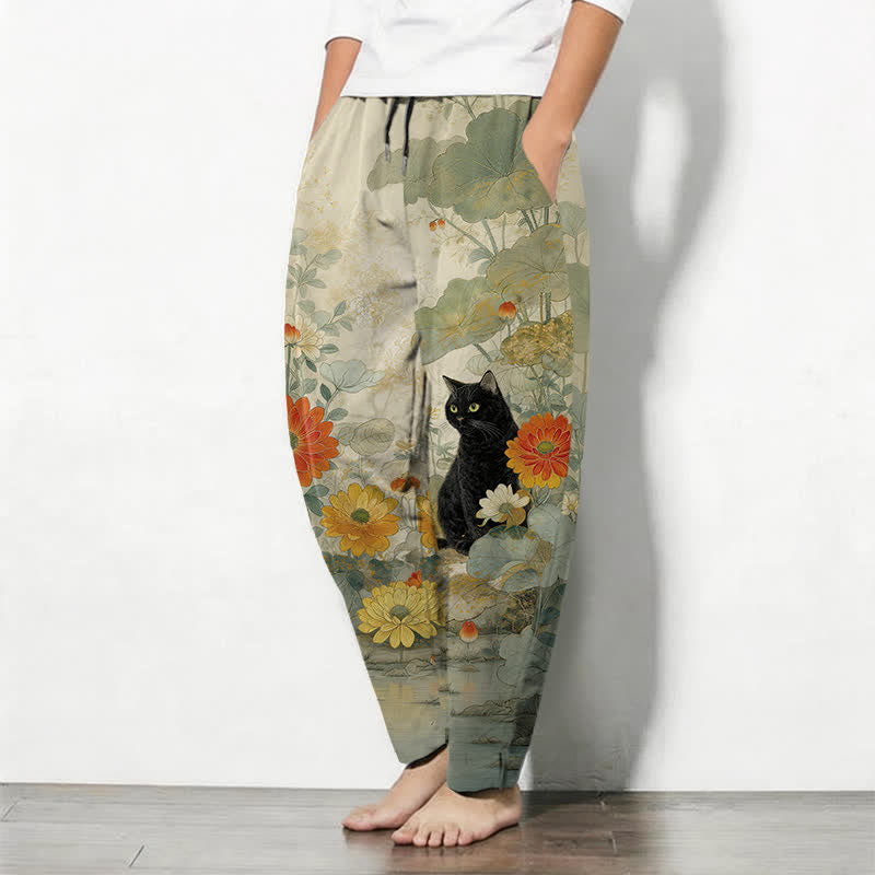 Buddha Stones Pantalones de hombre de algodón puro con estampado floral de gato negro oriental, cordón ajustable y corte cónico, con bolsillos. - image 1