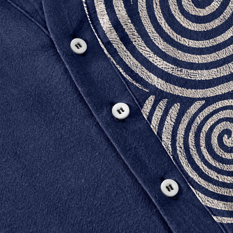 Buddha Stones Camisa de manga corta con medio botón y estampado de círculos en espiral de algodón para hombre - image 3