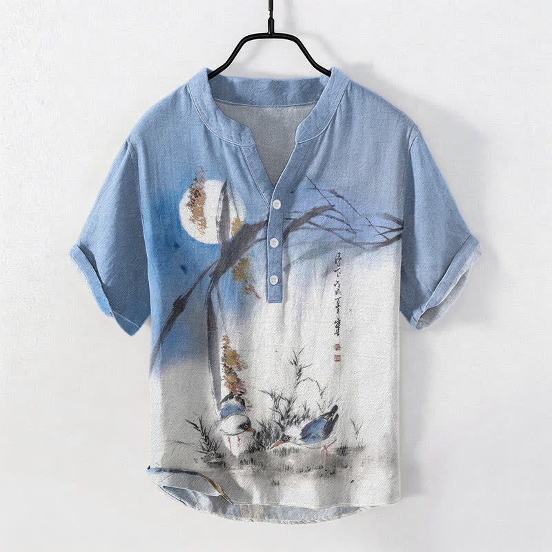 Buddha Stones Camisa de manga corta con medio botón para hombre, estampado de pájaro lunar y tinta de algodón - Azul claro - US/UK/AU50, EU60 (5XL) - image 0