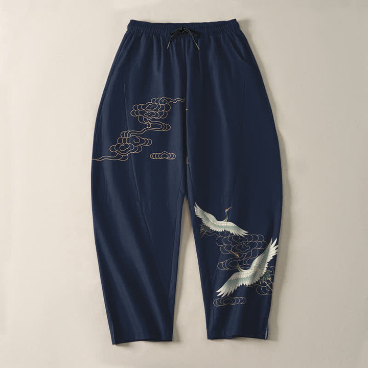 Buddha Stones Pantalones de hombre de algodón puro con estampado de grullas voladoras y nubes, con cordón ajustable y corte cónico, bolsillos. - image 2