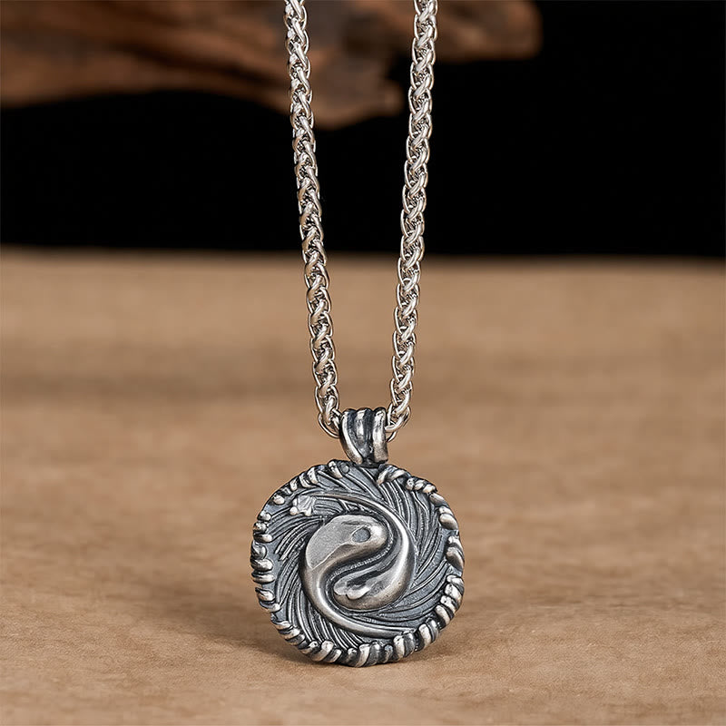 Buddha Stones Collar con colgante redondo de cobre con diseño de pez koi Yin Yang en equilibrio. - image 8