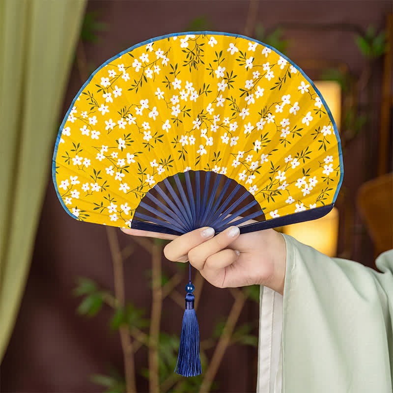 Buddha Stones Ventilador plegable con borla y estampado floral de frutas de bambú - Flores blancas (borla de cortesía) - image 11