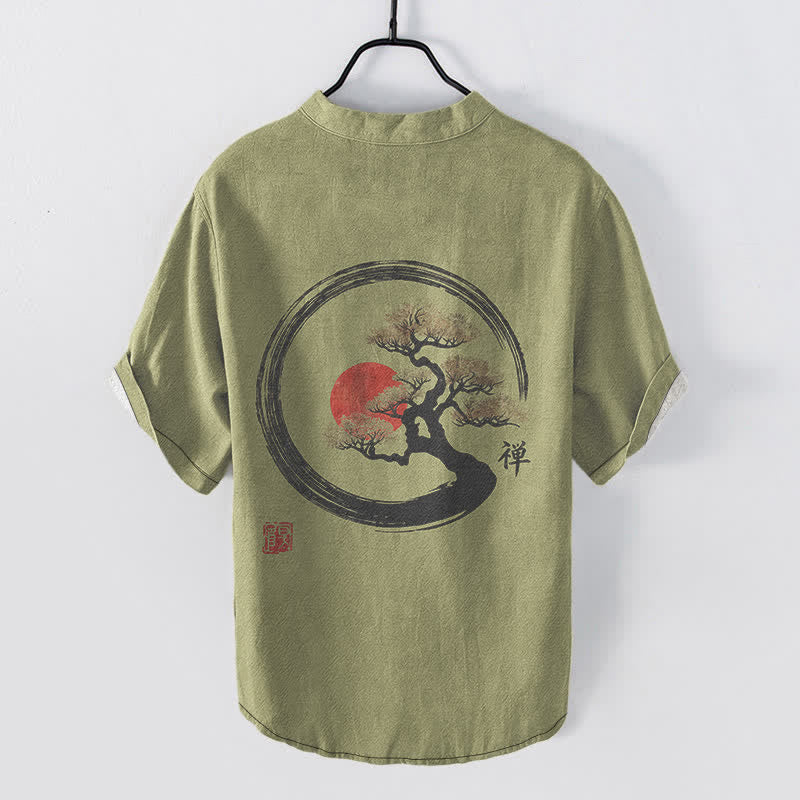 Buddha Stones Camisa de manga corta con medio botón para hombre, de algodón, con estampado de sol bonsái y tinta Zen. - image 6