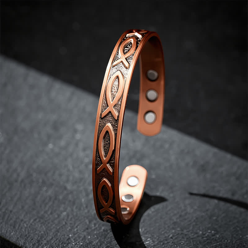 Buddha Stones Pulsera de puño abierto con diseño de pez koi de cobre rojo para conectar con la tierra y alcanzar el éxito. - image 3