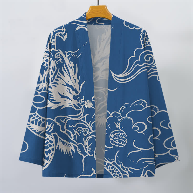 Buddha Stones Kimono de hombre de algodón blanco con estampado de dragón y nubes, parte delantera abierta. - image 1