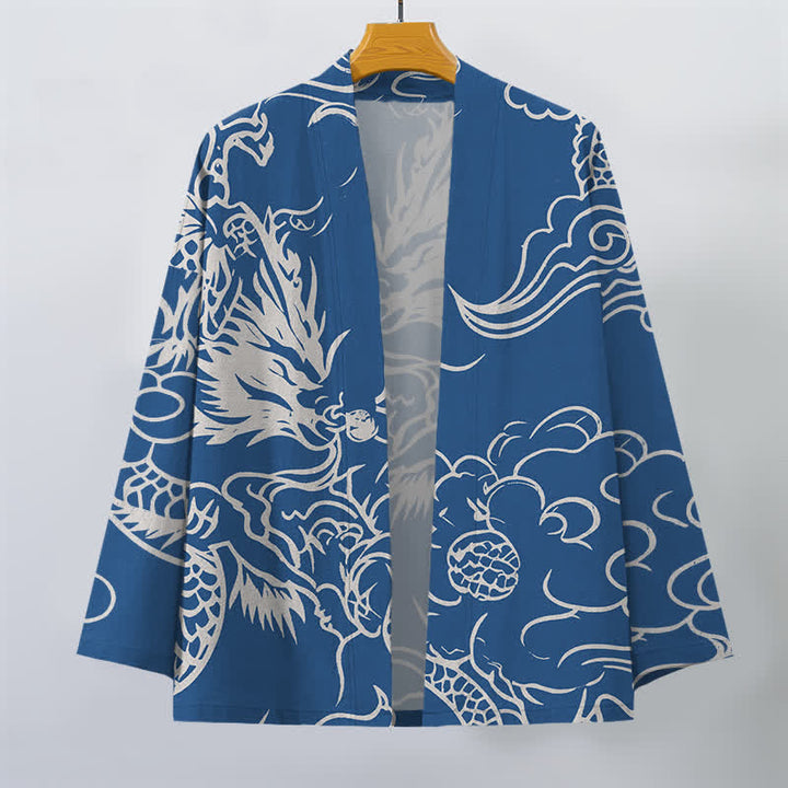 Buddha Stones Kimono de hombre de algodón blanco con estampado de dragón y nubes, parte delantera abierta. - image 1
