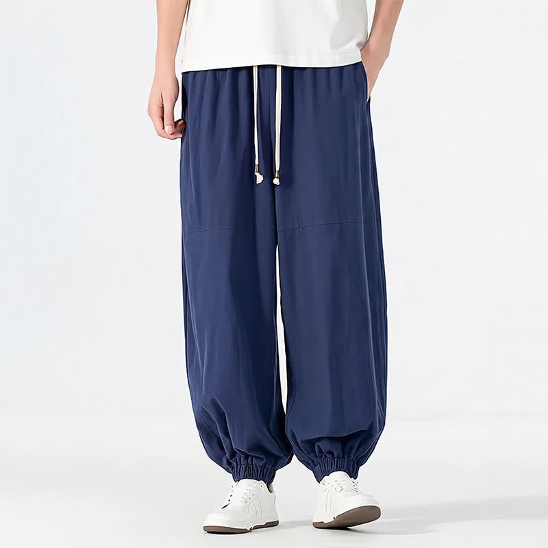 Buddha Stones Pantalones tobilleros de algodón y lino lisos, estilo casual minimalista, con cordón ajustable, ideales para primavera y verano. Pantalones harem para hombre con bolsillo. - Marina de guerra - US/UK/AU54, EU64 (9XL) - image 0