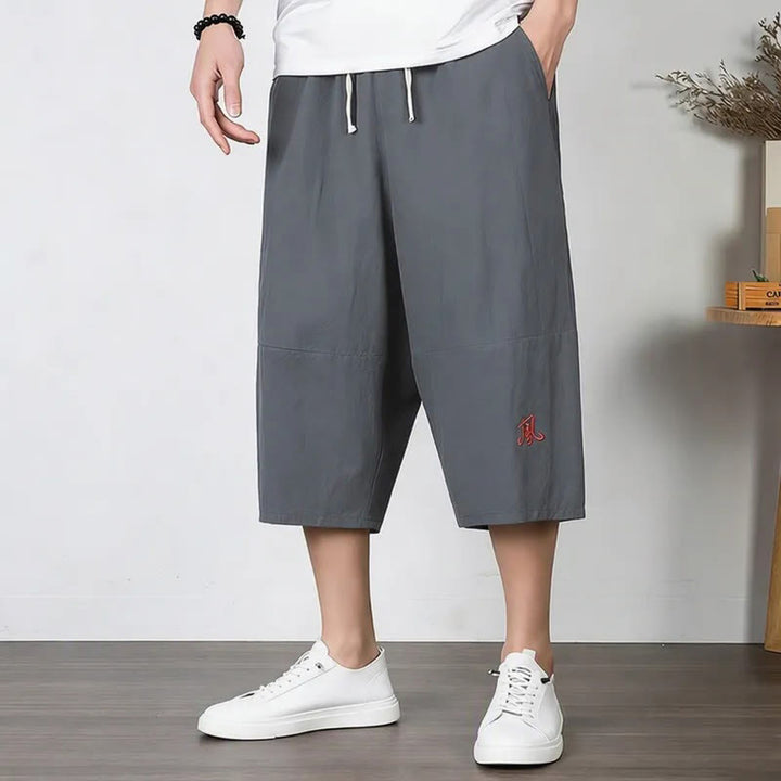 Buddha Stones Pantalones capri lisos de algodón y lino para hombre con cordón ajustable y bolsillos. - Gris pizarra claro - US/UK/AU54, EU64 (9XL) - image 0