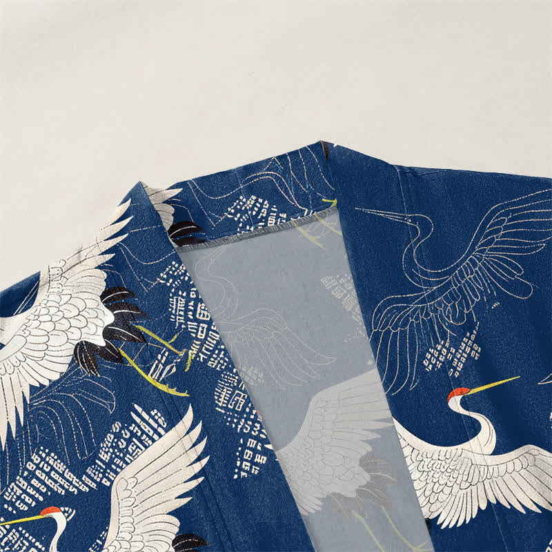 Buddha Stones Kimono de hombre de algodón blanco con estampado de grullas y abertura frontal. - image 3