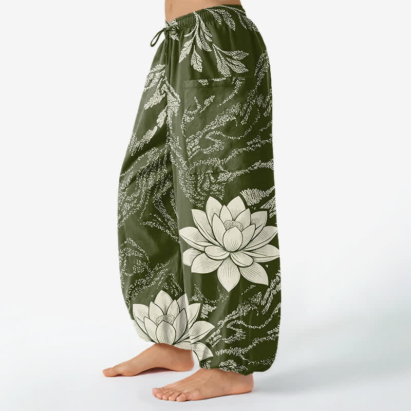 Buddha Stones Pantalones harem de algodón con estampado botánico de loto y color oliva para mujer, con cintura elástica y bolsillos laterales. - image 1