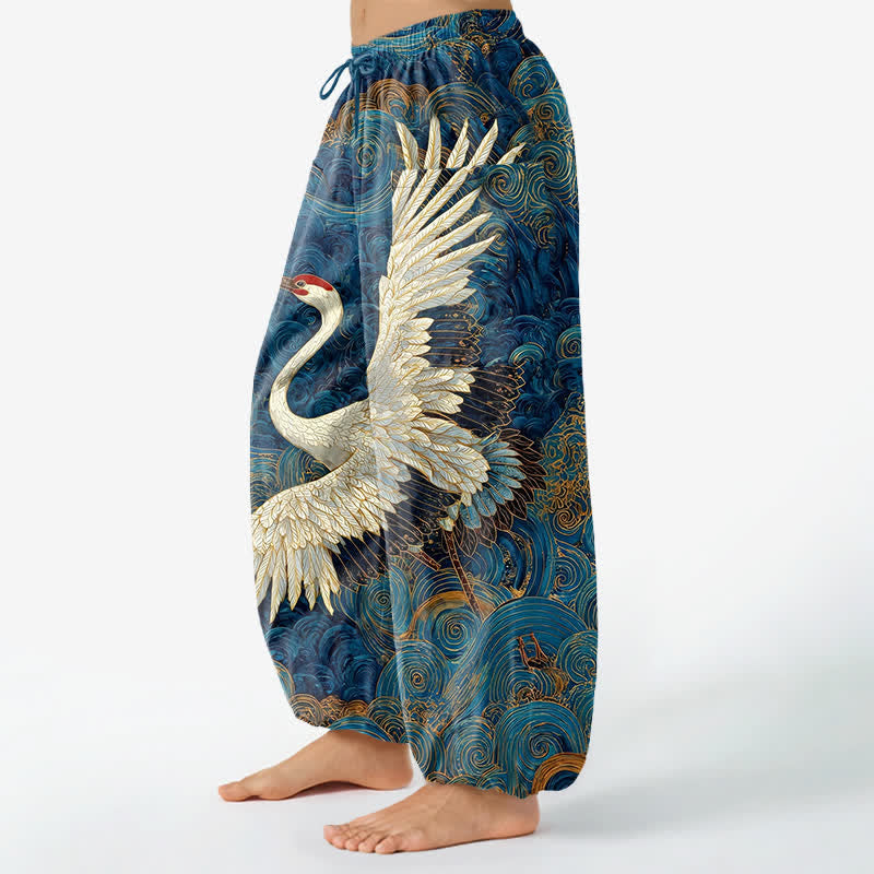 Buddha Stones Pantalones harem de algodón con estampado de grulla dorada y olas, cintura elástica y bolsillos laterales para mujer. - image 1