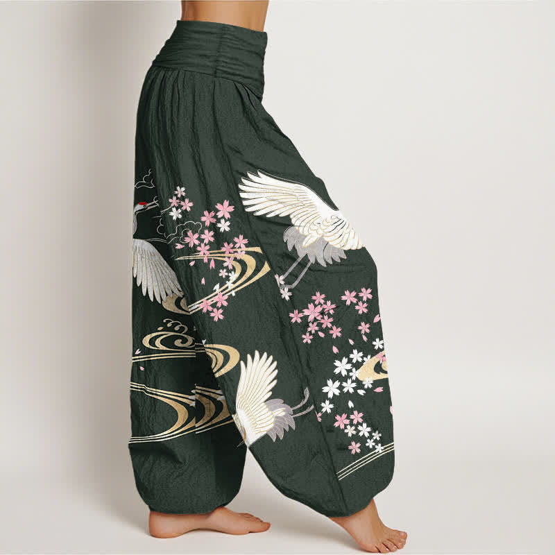 Buddha Stones Pantalones harem de mujer con cintura elástica y estampado de grullas y flores de cerezo, de algodón. - image 6