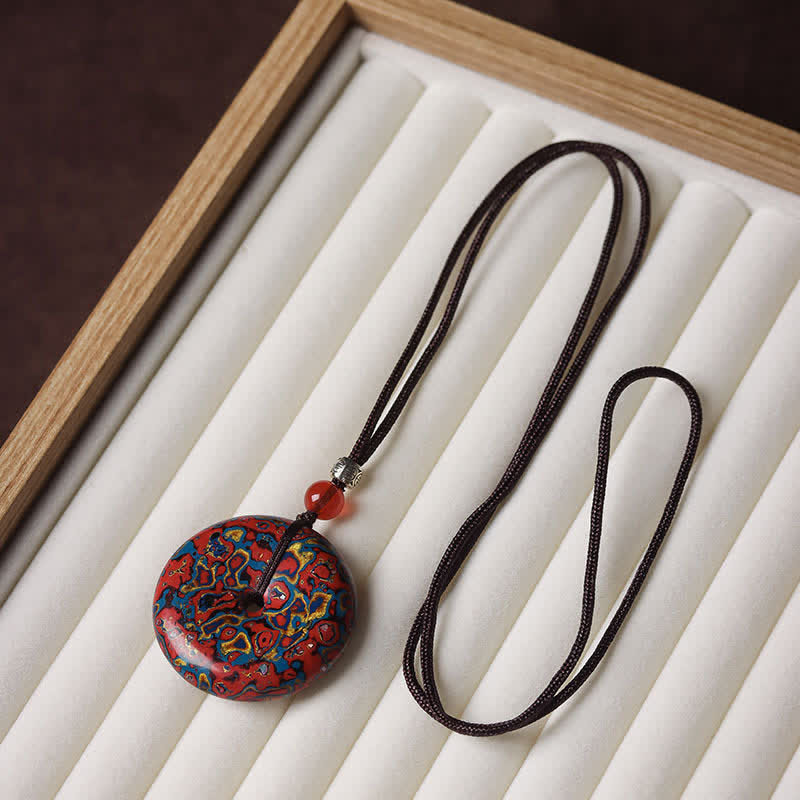 Buddha Stones Collar con colgante de cordón trenzado con hebilla de la paz - Esquema de colores rojo y azul con patrón aleatorio - image 10