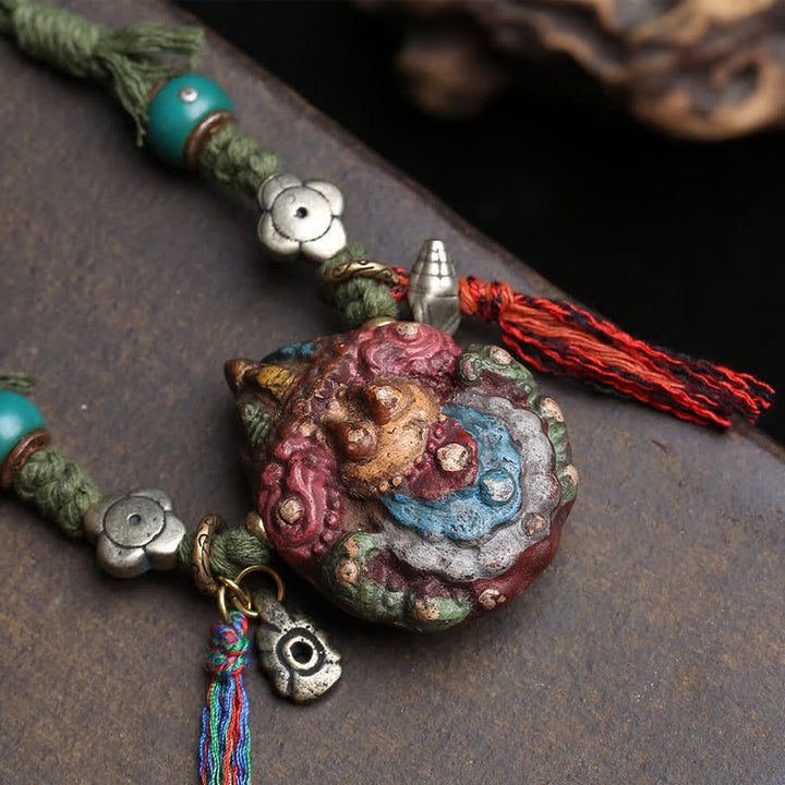 Buddha Stones Collar con colgante de borla tallada Tsa-tsa pintada tibetana - image 3