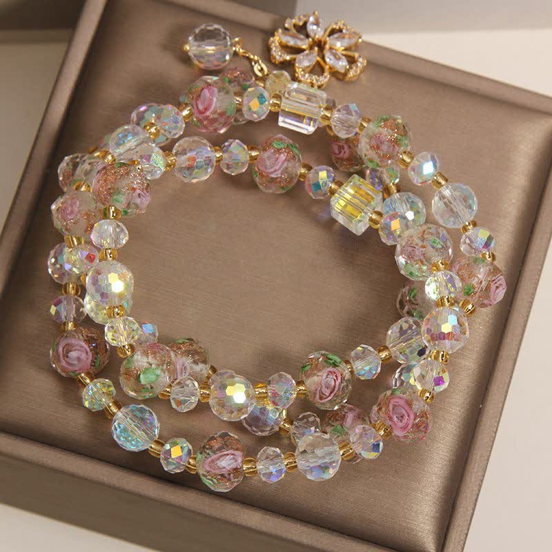 Buddha Stones Pulsera con dije floral triple de jardín de rosas y cuentas de vidrio Liuli blancas - image 2
