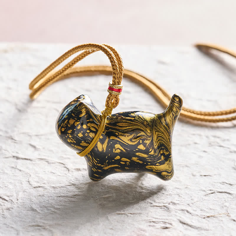 Buddha Stones Collar con dije de gato adorable y equilibrado - Combinación de colores negro y dorado con patrón aleatorio - image 0