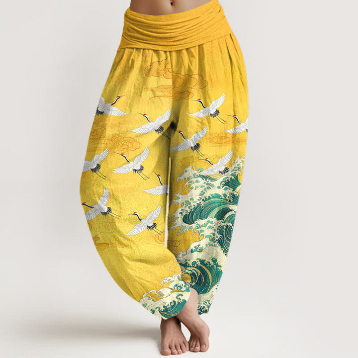Buddha Stones Pantalones harem de mujer con cintura elástica y estampado de grullas y olas marinas en color blanco algodón. - Oro - US16，UK/AU20，EU48 (3XL) - image 0