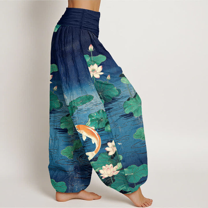 Buddha Stones Pantalones harem de mujer con cintura elástica y estampado de loto florecido y carpa koi, de algodón. - image 2