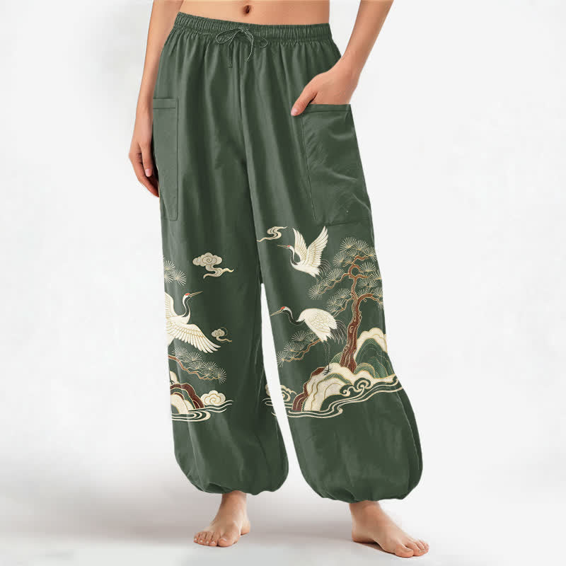 Buddha Stones Pantalones harem de algodón con estampado de grullas orientales y pinos para mujer, con cintura elástica y bolsillos laterales. - Verde oliva oscuro - US16，UK/AU20，EU48 (3XL) - image 7