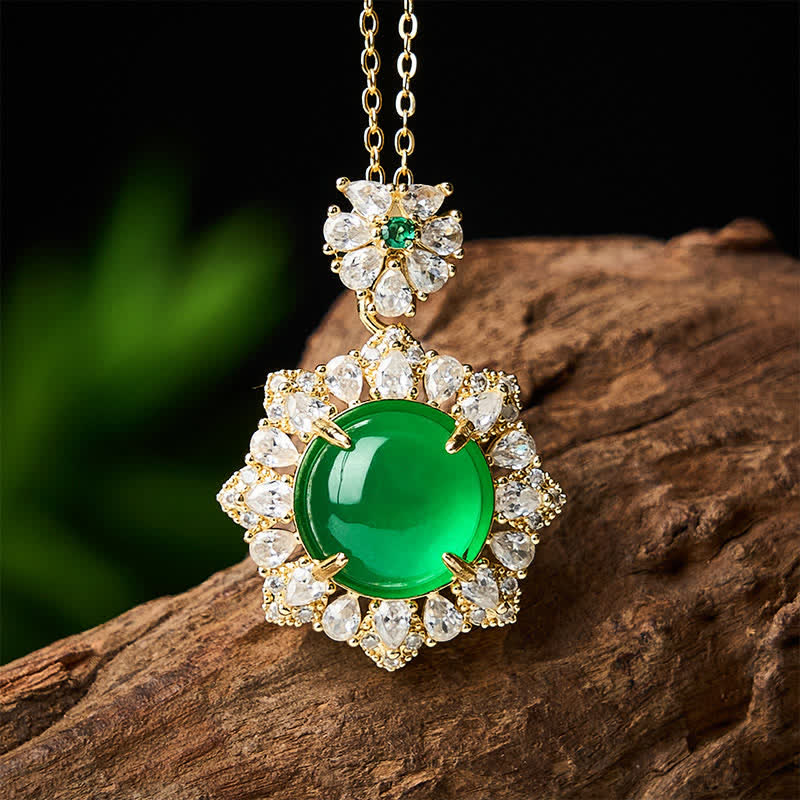 Buddha Stones Collar con colgante redondo de jade verde que simboliza la abundancia. - image 1