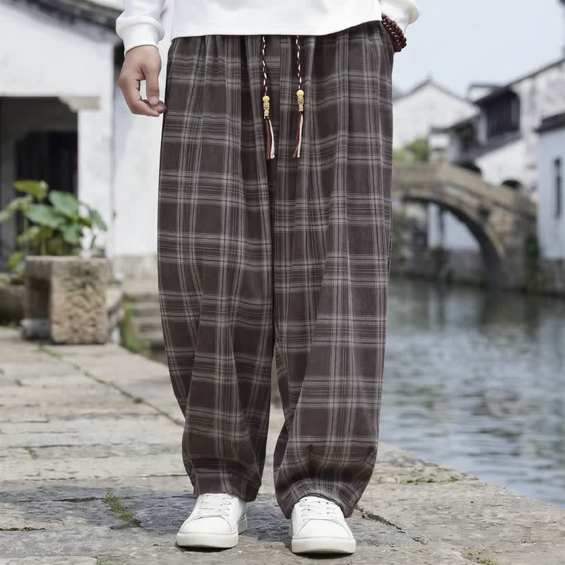 Buddha Stones Pantalones tobilleros a cuadros estilo vintage con cordón ajustable para hombre, estilo harem, con bolsillo, ideales para otoño e invierno. - Marrón silla de montar - US/UK/AU48, EU58 (6XL) - image 0