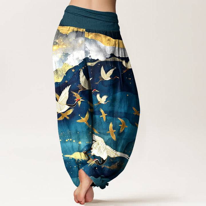 Buddha Stones Pantalones harem de mujer con cintura elástica y estampado de grullas voladoras doradas de algodón. - image 2