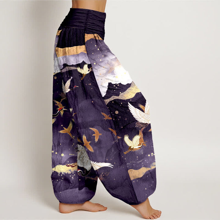 Buddha Stones Pantalones harem de mujer con cintura elástica y estampado de grullas voladoras doradas de algodón. - image 9