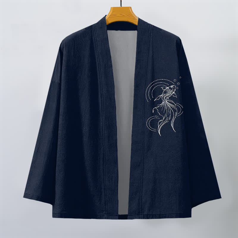 Buddha Stones Kimono de hombre de algodón blanco con estampado de olas y peces koi, con frente abierto. - image 1