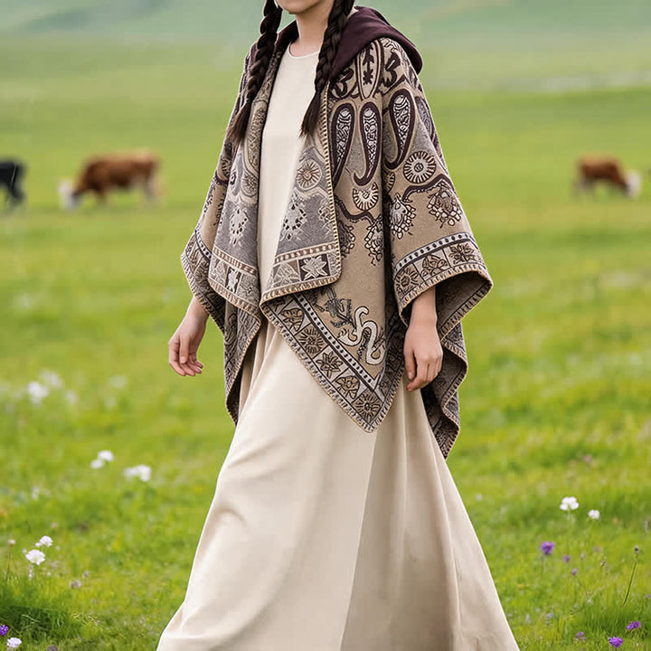 Buddha Stones Poncho estilo boho geométrico con capucha y estampado paisley para otoño/invierno. - image 31