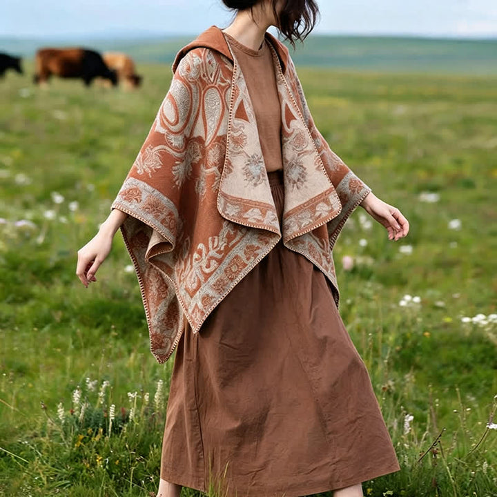 Buddha Stones Poncho estilo boho geométrico con capucha y estampado paisley para otoño/invierno. - image 24