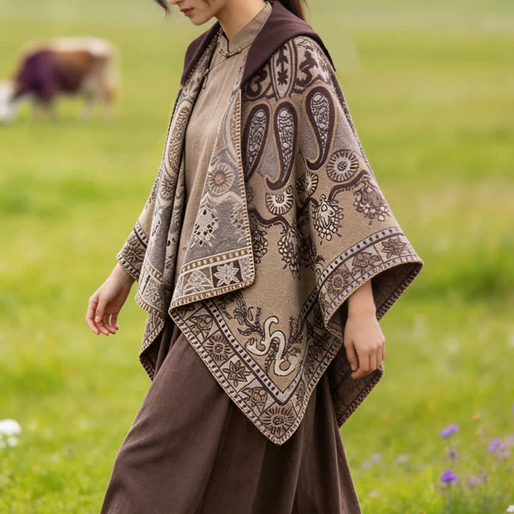 Buddha Stones Poncho estilo boho geométrico con capucha y estampado paisley para otoño/invierno. - image 28
