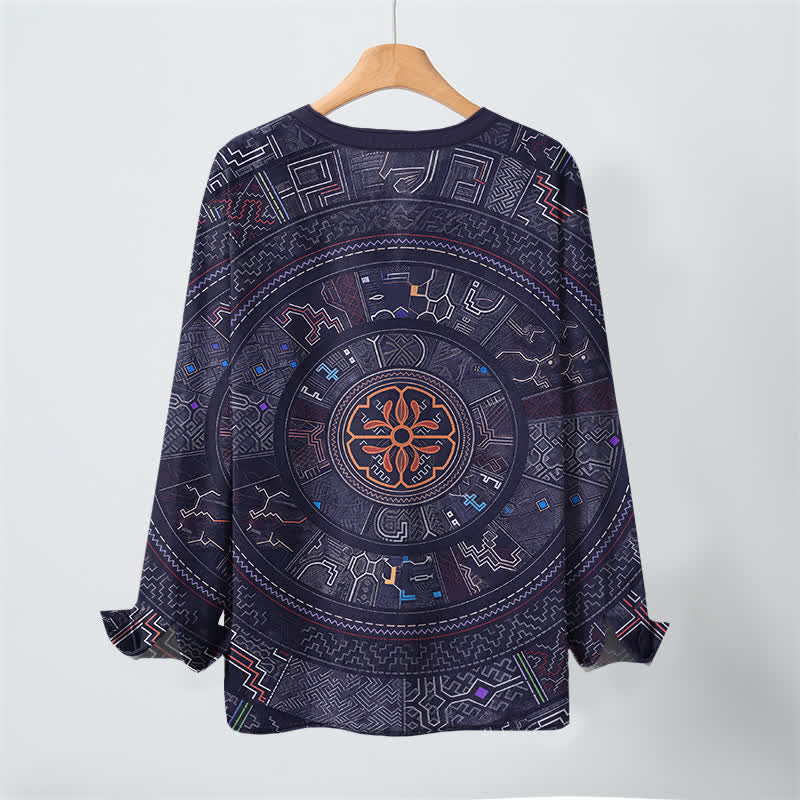 Buddha Stones Camisas de manga larga para hombre de algodón con cuello en V y estampado tribal de mandala. - image 3