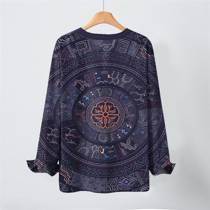 Buddha Stones Camisas de manga larga para hombre de algodón con cuello en V y estampado tribal de mandala. - image 3