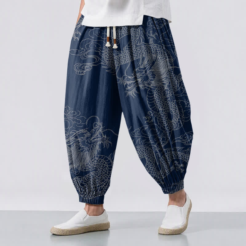 Buddha Stones Pantalones harem para hombre de algodón puro con estampado de dragones y nubes auspiciosas, con cordón ajustable y bolsillos. - Marina de guerra - US/UK/AU50, EU60 (5XL) - image 0