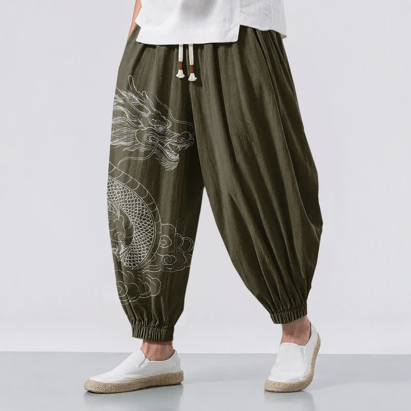 Buddha Stones Pantalones harem para hombre de algodón puro con estampado de nubes y dragones blancos, con cordón ajustable y bolsillos. - Verde oliva oscuro - US/UK/AU50, EU60 (5XL) - image 0