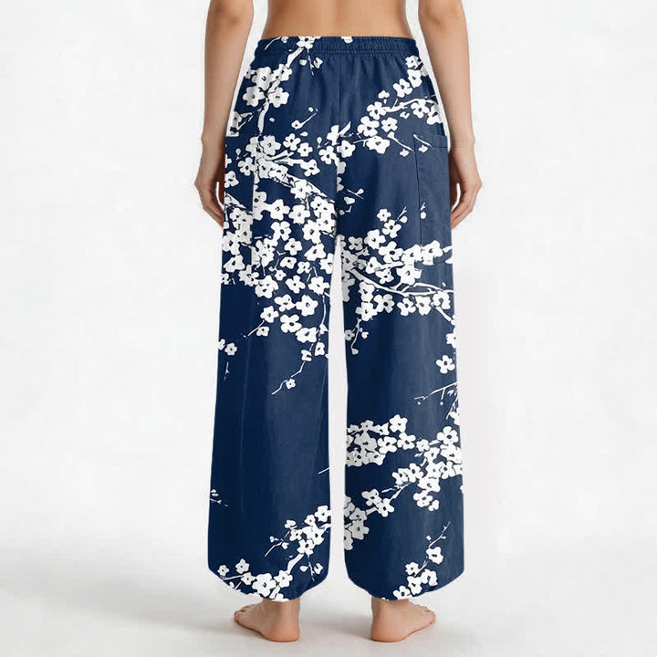 Buddha Stones Pantalones harem de algodón blanco con estampado de flores de ciruelo y cintura elástica para mujer, con bolsillos laterales. - image 2