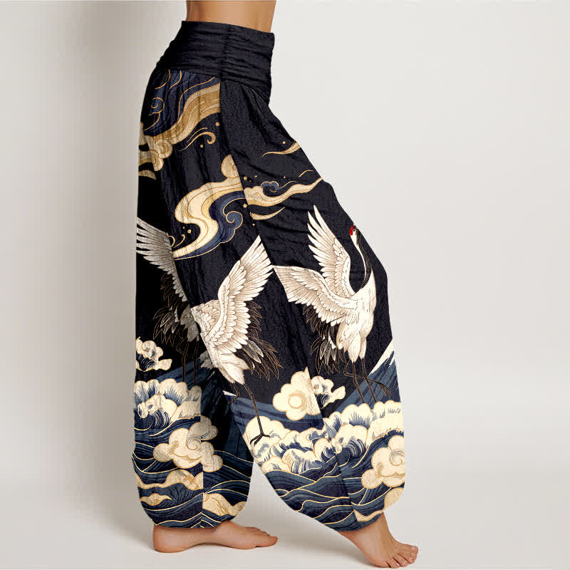 Buddha Stones Pantalones harem de mujer con cintura elástica y estampado de grullas, montañas y nubes, de algodón. - image 1