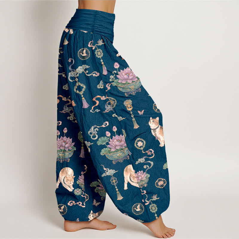 Buddha Stones Pantalones harem de mujer con cintura elástica y estampado de loto y gato de algodón. - image 1