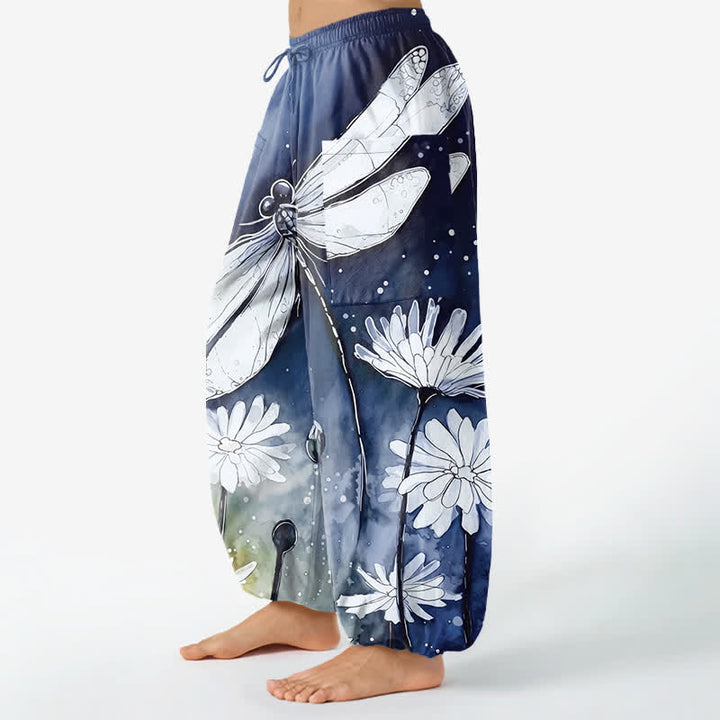 Buddha Stones Pantalones harem de algodón con estampado de libélulas y margaritas en acuarela para mujer, con cintura elástica y bolsillos laterales. - image 11