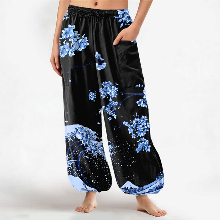 Buddha Stones Pantalones harem de algodón con estampado Ukiyo-e Bloom Wave para mujer, cintura elástica y bolsillos laterales. - Azul cielo claro - US16，UK/AU20，EU48 (3XL) - image 7