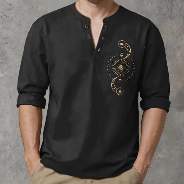Buddha Stones Camisas de manga larga para hombre de algodón con cuello en V y estampado de sol y luna celestiales. - Negro - US/UK/AU48, UE58 (4XL) - image 0