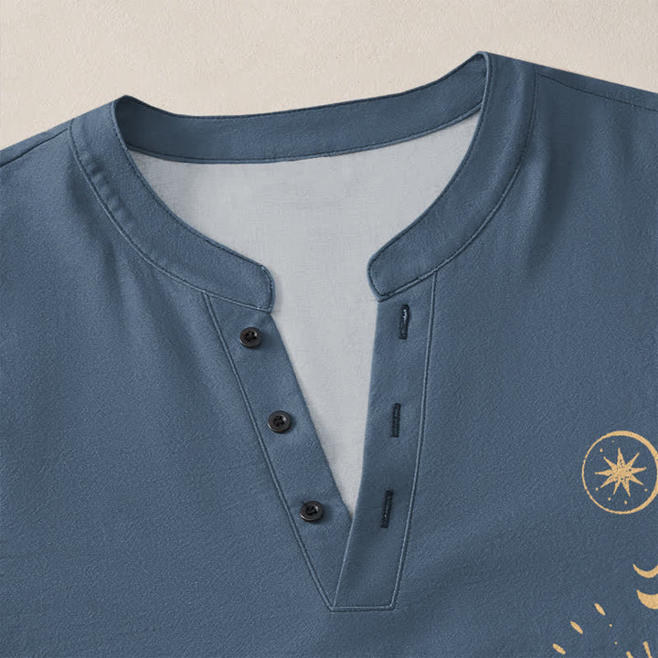 Buddha Stones Camisas de manga larga para hombre de algodón con cuello en V y estampado de sol y luna celestiales. - image 11