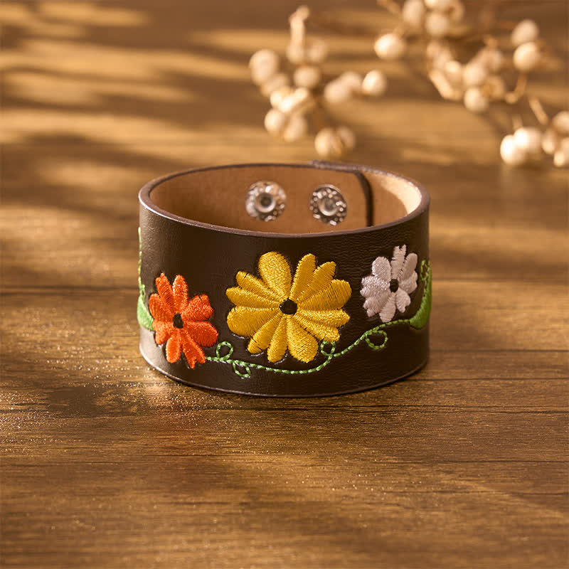 Buddha Stones Pulsera protectora de cuero tejida a mano con bordado floral. - image 3