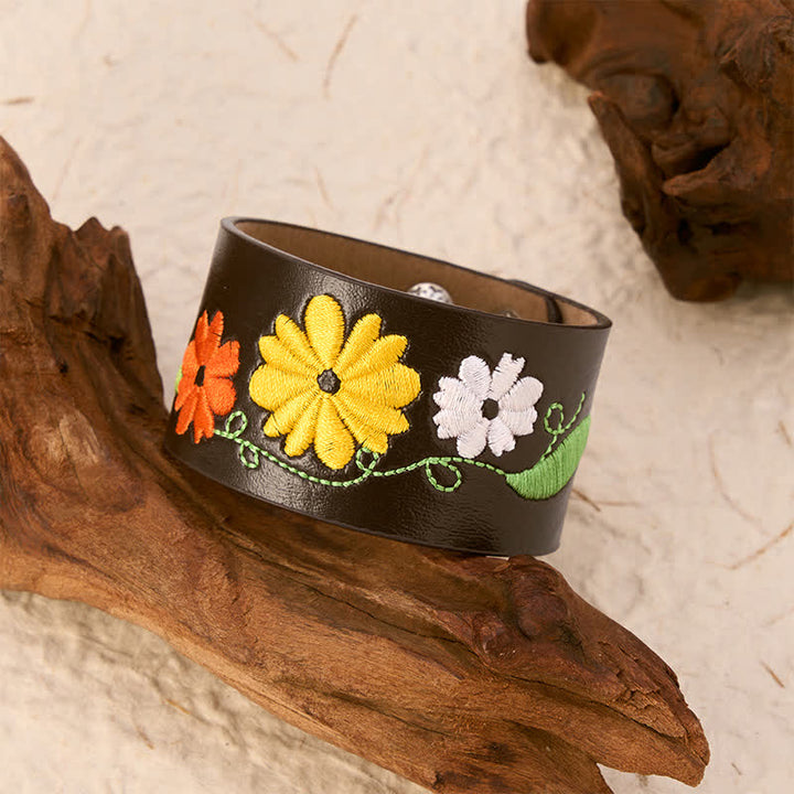 Buddha Stones Pulsera protectora de cuero tejida a mano con bordado floral. - image 2