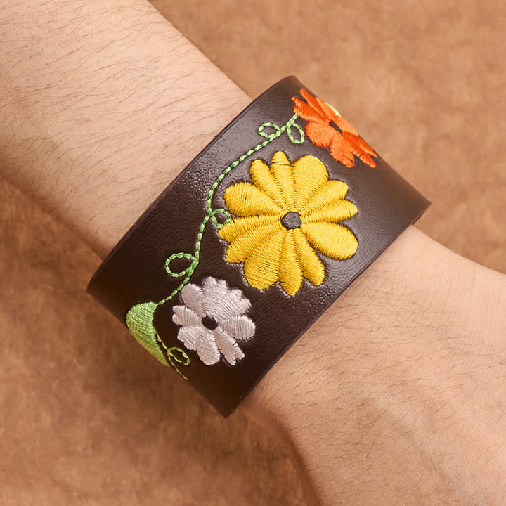 Buddha Stones Pulsera protectora de cuero tejida a mano con bordado floral. - image 4