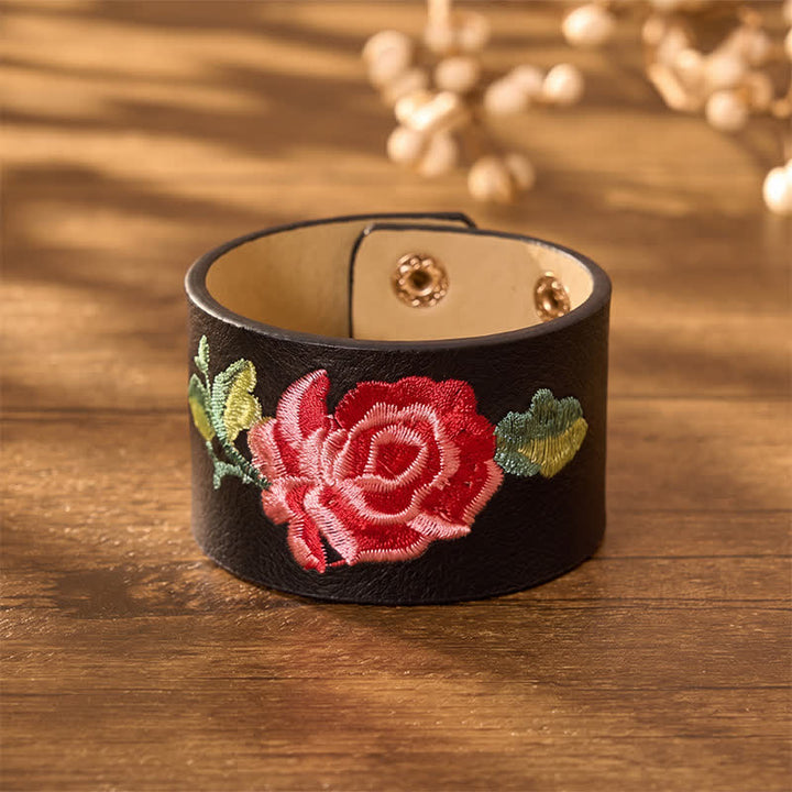 Buddha Stones Pulsera ancha de cuero con hebilla protectora bordada con rosas - image 1