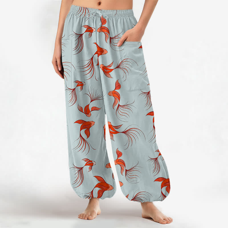 Buddha Stones Pantalones harem de algodón con estampado abstracto de peces koi para mujer, cintura elástica y bolsillos laterales. - Azul claro - US16，UK/AU20，EU48 (3XL) - image 7