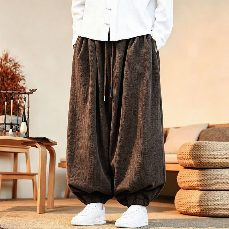 Buddha Stones Pantalones tobilleros minimalistas de pana para hombre, estilo harem, con cordón ajustable, estilo casual de otoño/invierno, con bolsillos. - Marrón silla de montar - US/UK/AU46, EU56 (5XL) - image 0