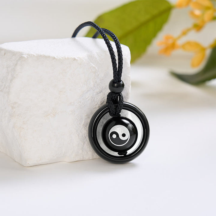 Buddha Stones Collar con colgante de equilibrio Yin Yang de ónix negro y obsidiana negra - image 1