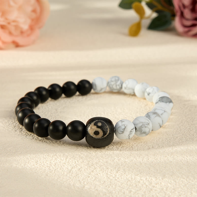 Buddha Stones Pulsera de cuentas redondas con equilibrio Yin Yang, ónix negro y turquesa blanca - Ónix negro y turquesa blanca - 5,9–6,3 pulgadas (15–16 cm) - image 0